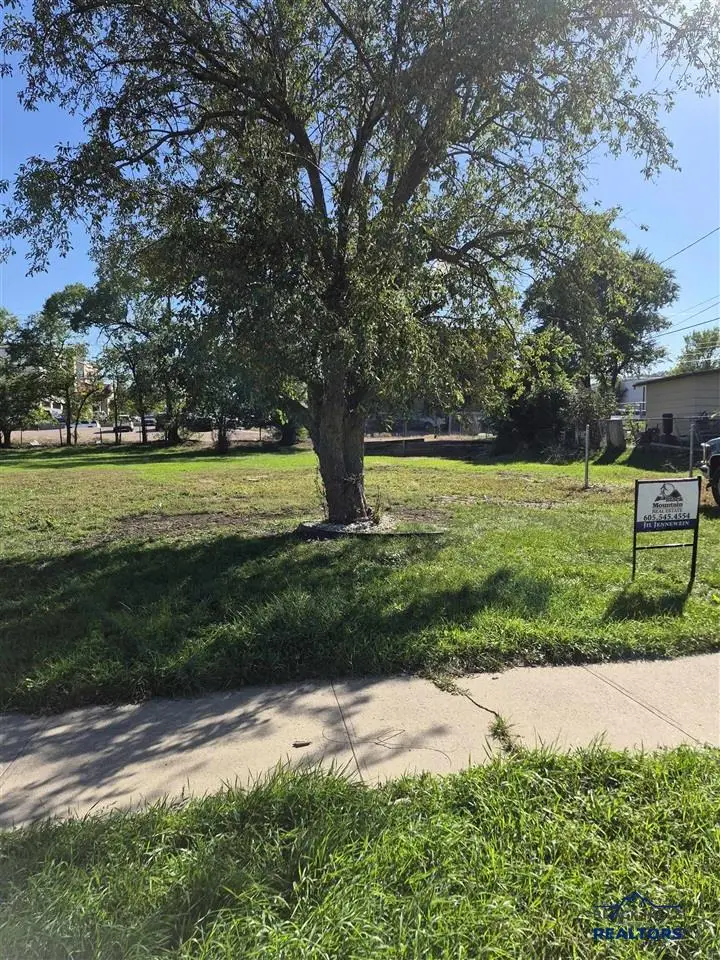 621 St Francis, Rapid City, SD 57701 - #3