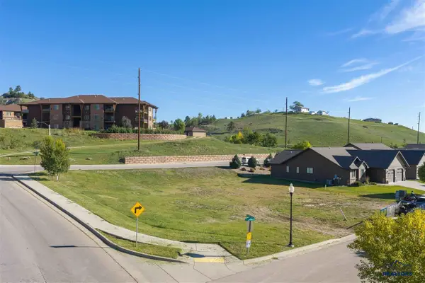 1260 Settlers Creek Place, Rapid City, SD 57701
