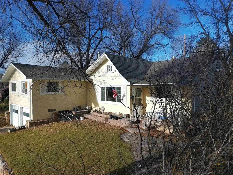 1938 Washington Ave, Hot Springs, SD 57747 - #3