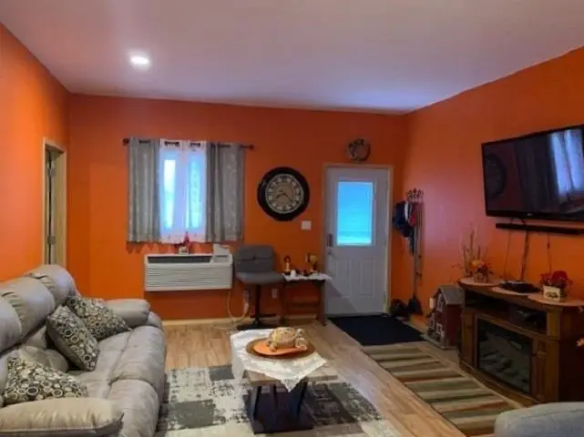 1115 4th St., Springfield, SD 57062 - Image #3