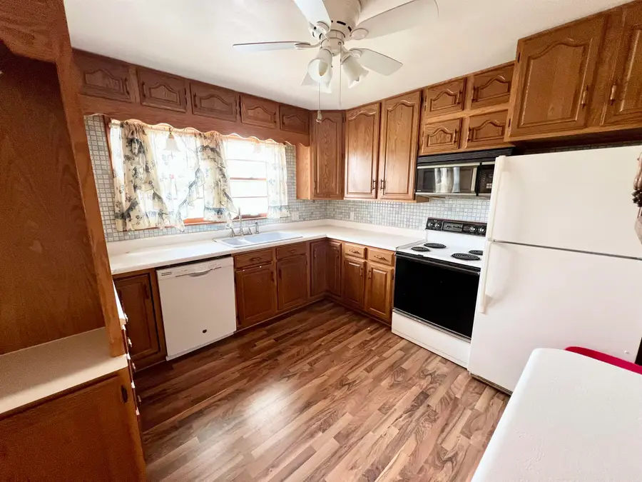 1515 Cedar St., Yankton, SD 57078 - Image #2