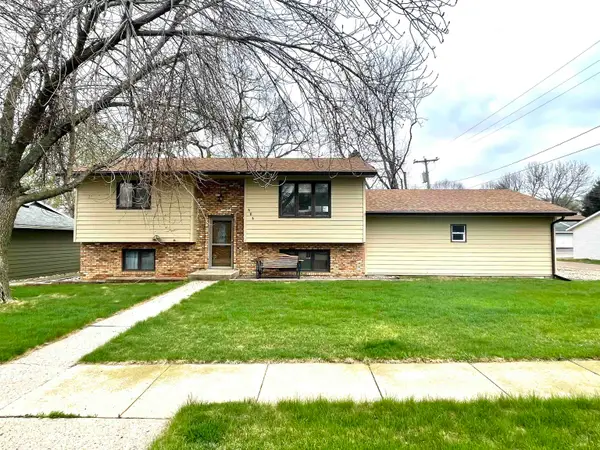 605 E 11th, Yankton, SD 57078