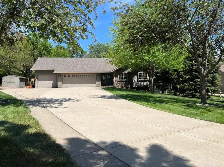 116 Quarry Pines Dr, Yankton, SD 57078 - Image #2