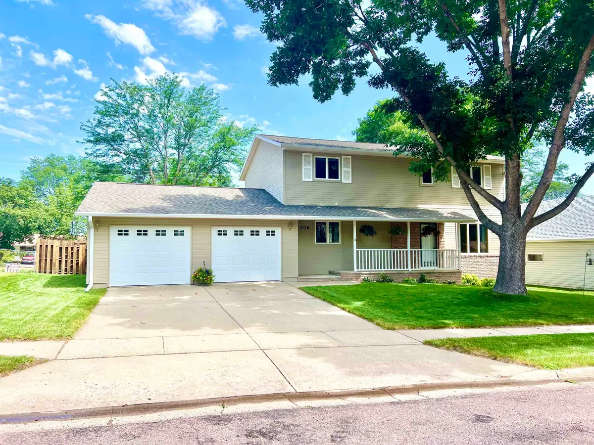 206 Northern Ave., Yankton, SD 57078 - Image #1