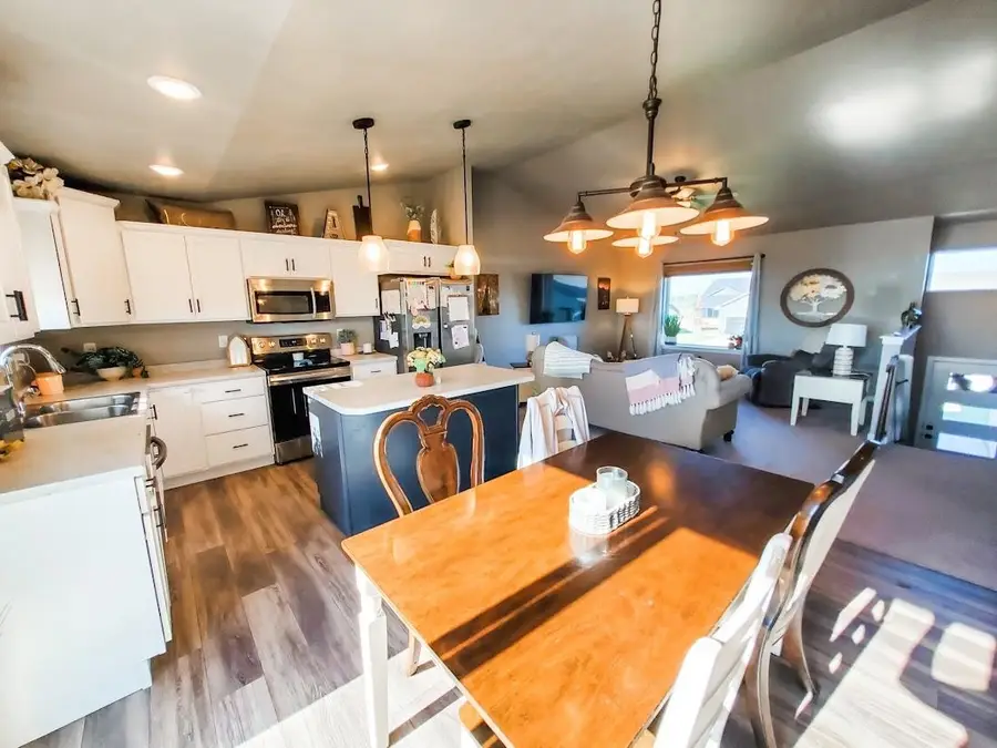 2519 Colton, Yankton, SD 57078 - Image #2