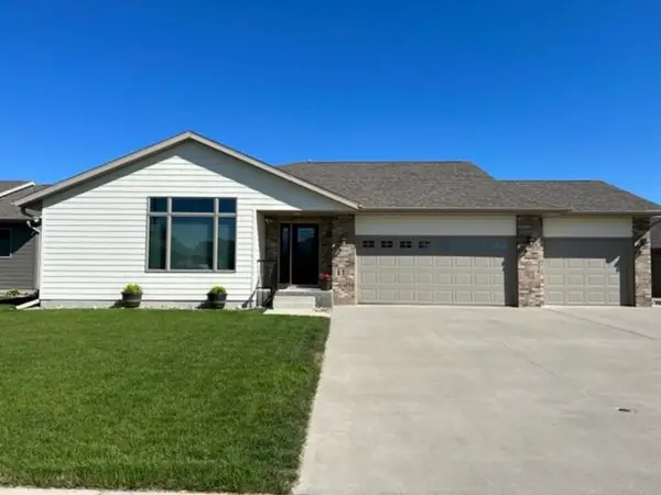 2508 Dunham, Yankton, SD 57078