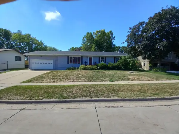 303 E 23rd, Yankton, SD 57078