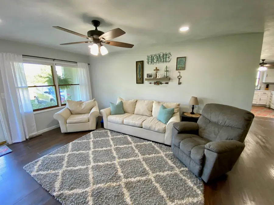 106 Dayton Ln, Tabor, SD 57063 - Image #2