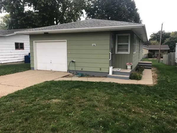 906 Summit St, Yankton, SD 57078