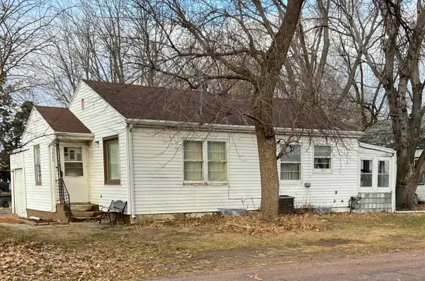 1400 Ash, Yankton, SD 57078