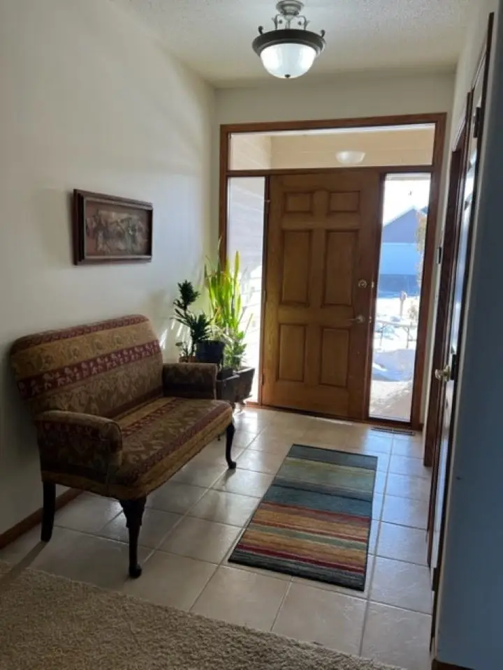 1204 W 17th, Yankton, SD 57078 - Image #2