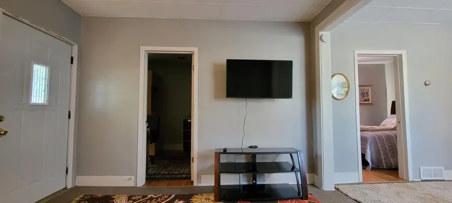 1202 Whiting St, Yankton, SD 57078 - Image #3