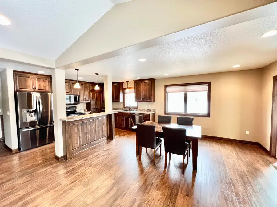 1201 Peyton Ln., Yankton, SD 57078 - Image #2