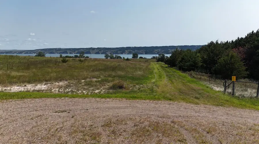 120 Wilderness Cove Dr, Chamberlain, SD 57325 - Image #3