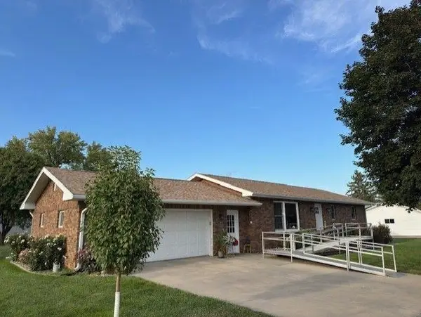 314 8th St., Springfield, SD 57062