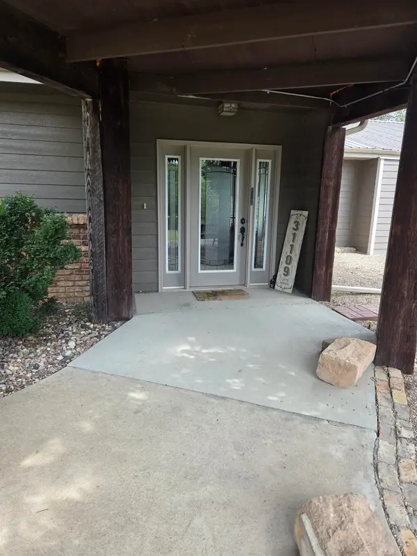 Address Withheld By Seller, Yankton, SD 57078
