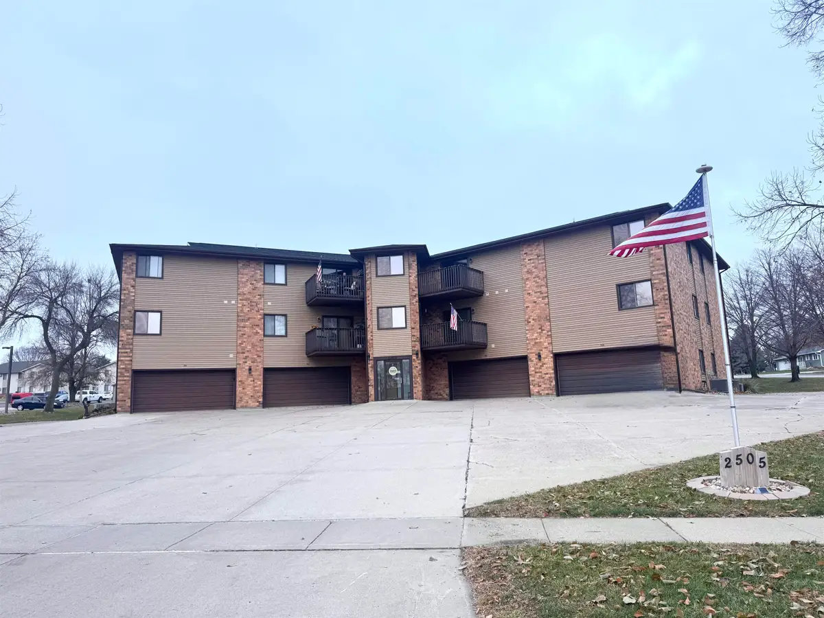 Address Withheld By Seller, Yankton, SD 57078 - Image #1