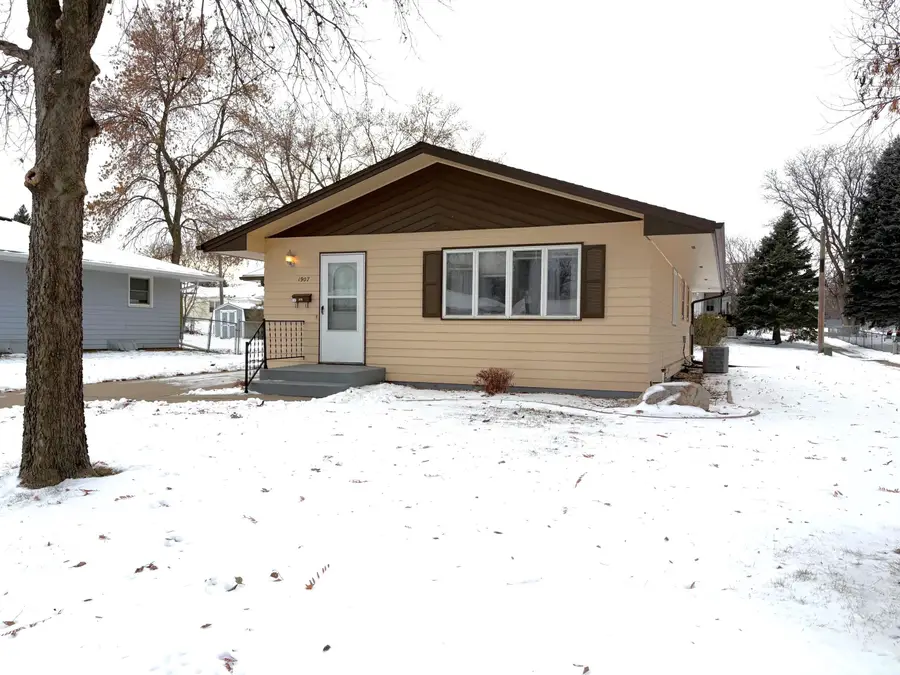 Address Withheld By Seller, Yankton, SD 57078 - Image #2