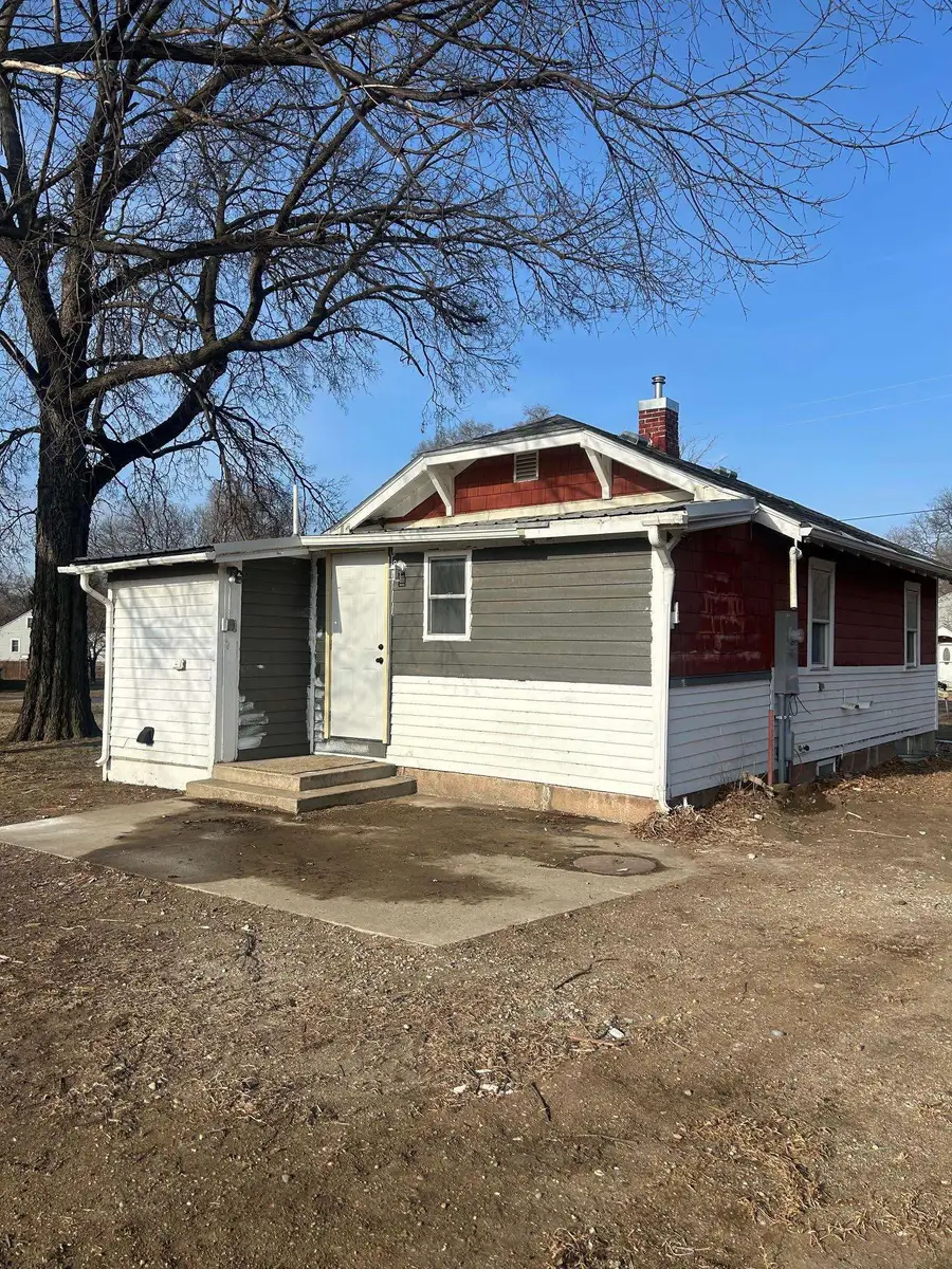 1303 National, Yankton, SD 57078 - #3