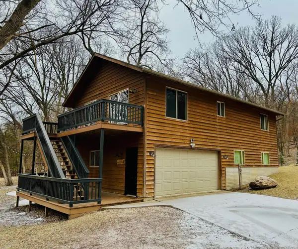 101 Gavins Gulch Road, Yankton, SD 57078