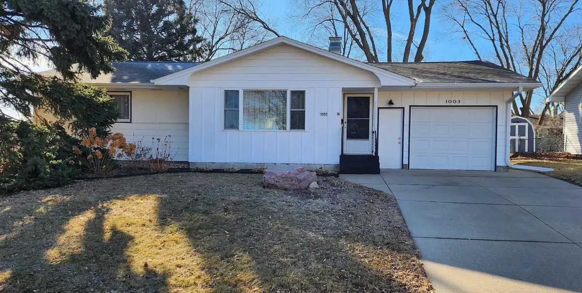 1003 E 19th, Yankton, SD 57078 - #1