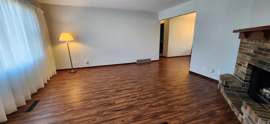 1003 E 19th, Yankton, SD 57078 - #2