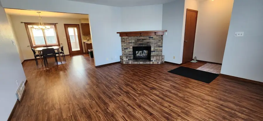 1003 E 19th, Yankton, SD 57078 - #3