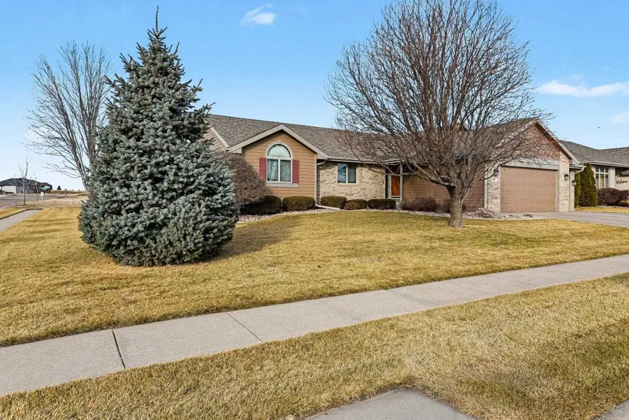 600 E 29th Street, Yankton, SD 57078 - #2