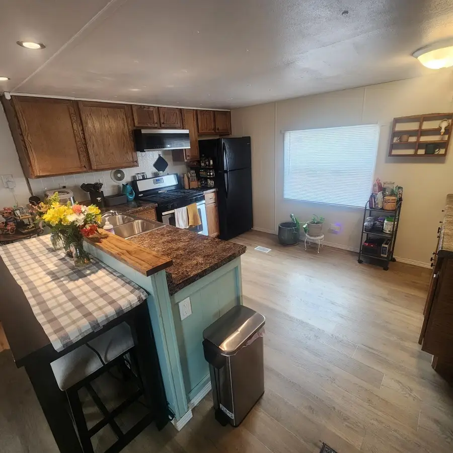 117 Sid St, Yankton, SD 57078 - #3