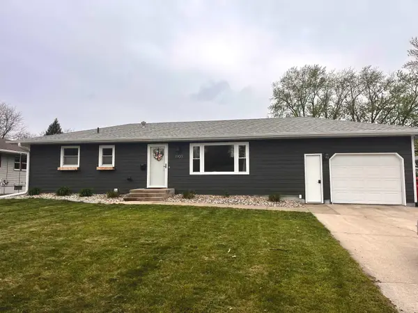 1903 Ross, Yankton, SD 57078