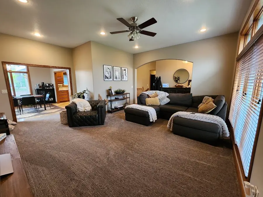 3008 Mulligan Dr., Yankton, SD 57078 - #2