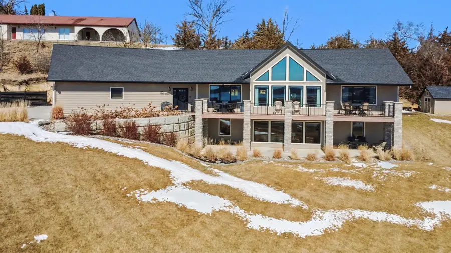 116 Drake Cir, Yankton, SD 57078 - #2