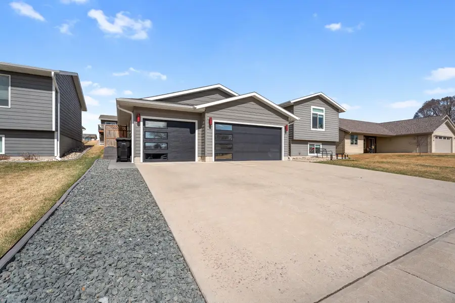 200 W 22nd, Yankton, SD 57078 - #2