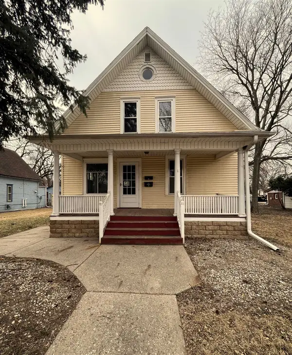 613 Locust Street, Yankton, SD 57078