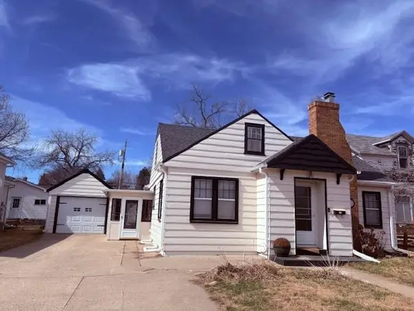 207 Locust St., Yankton, SD 57078
