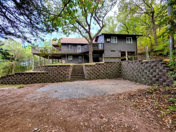 25 Mary St, Crofton, NE 68730