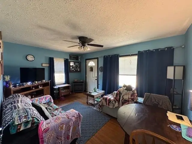 115 W 10th St., Yankton, SD 57078 - #3