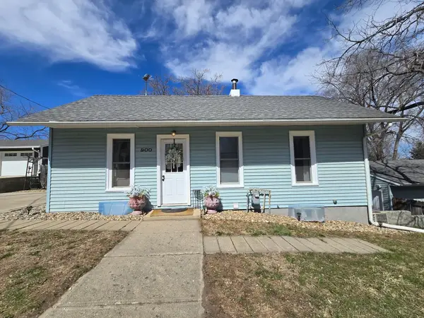 900 W 15th Street, Yankton, SD 57078