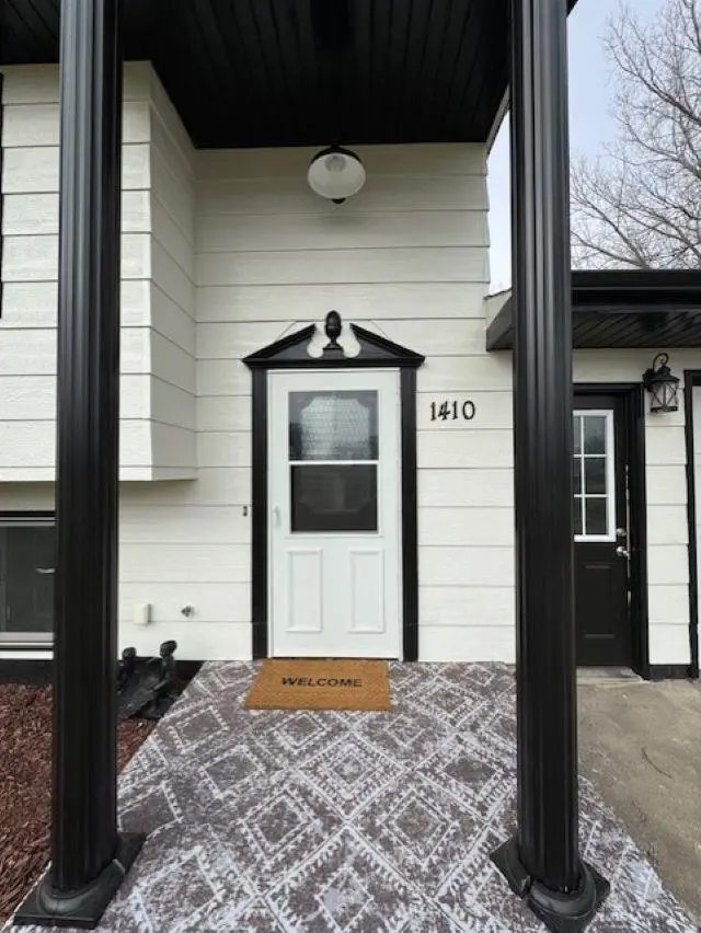 1410 Ivy St., Tyndall, SD 57066 - #2