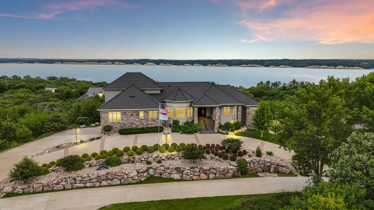 158 Signal Hill Road, Yankton, SD 57078 - #1
