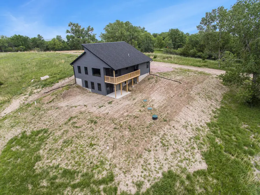 669 Oak Hills Dr, Crofton, NE 68730 - #3