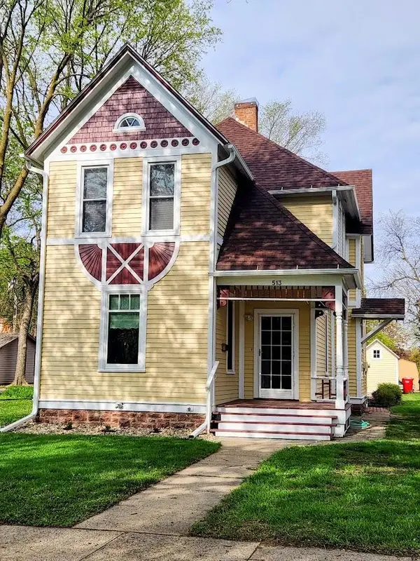 513 Mulberry St, Yankton, SD 57078