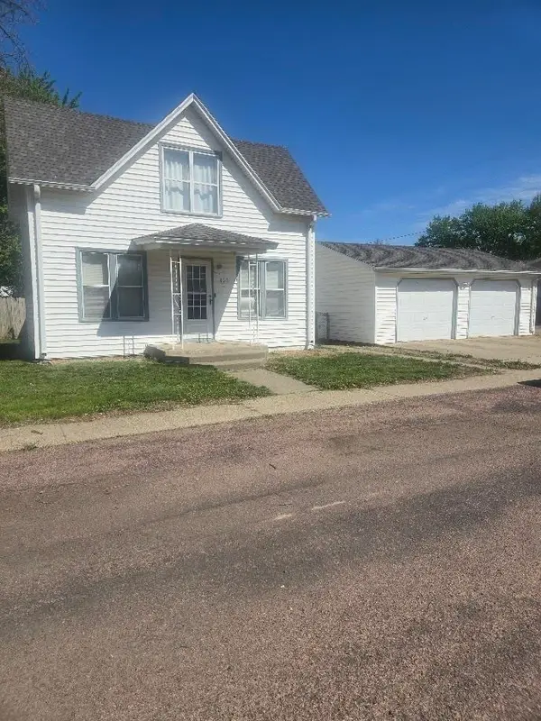 403 Washington St, Gayville, SD 57031