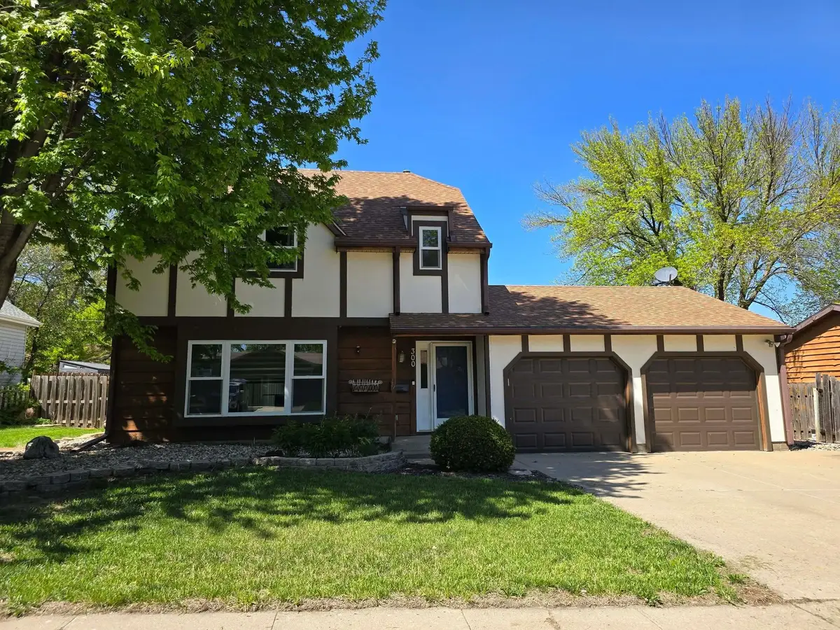 300 Northern Avenue, Yankton, SD 57078 - #1
