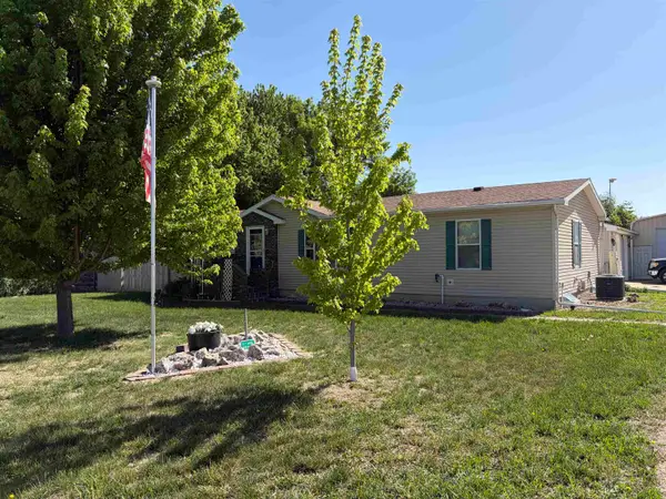 1302 Oak St., Yankton, SD 57078