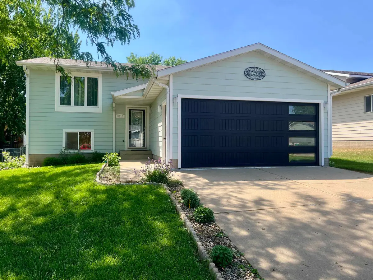 3015 Francis Street, Yankton, SD 57078 - #1