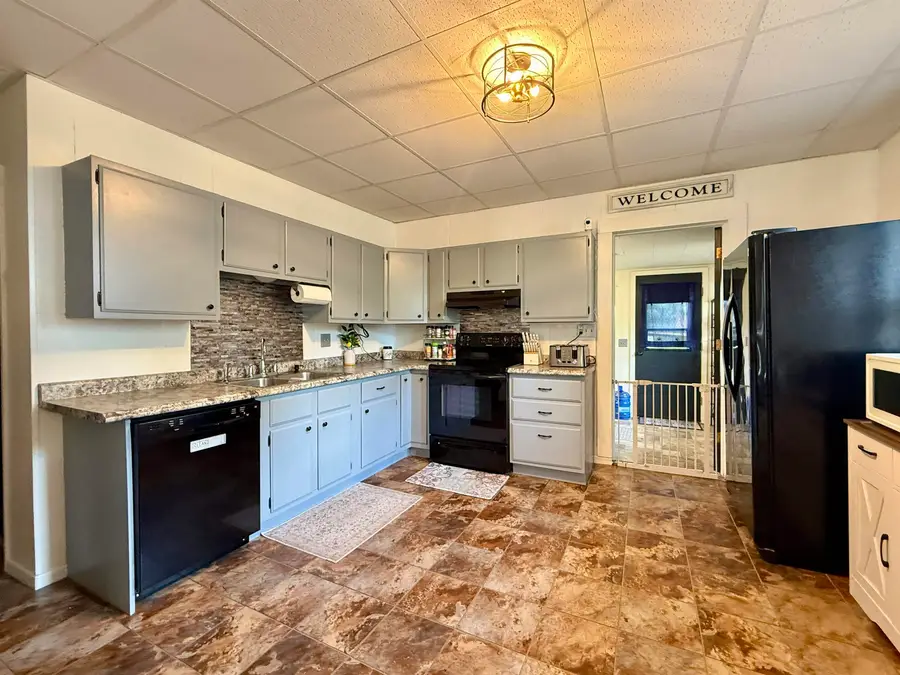 133 N Janda, Tabor, SD 57063 - #3