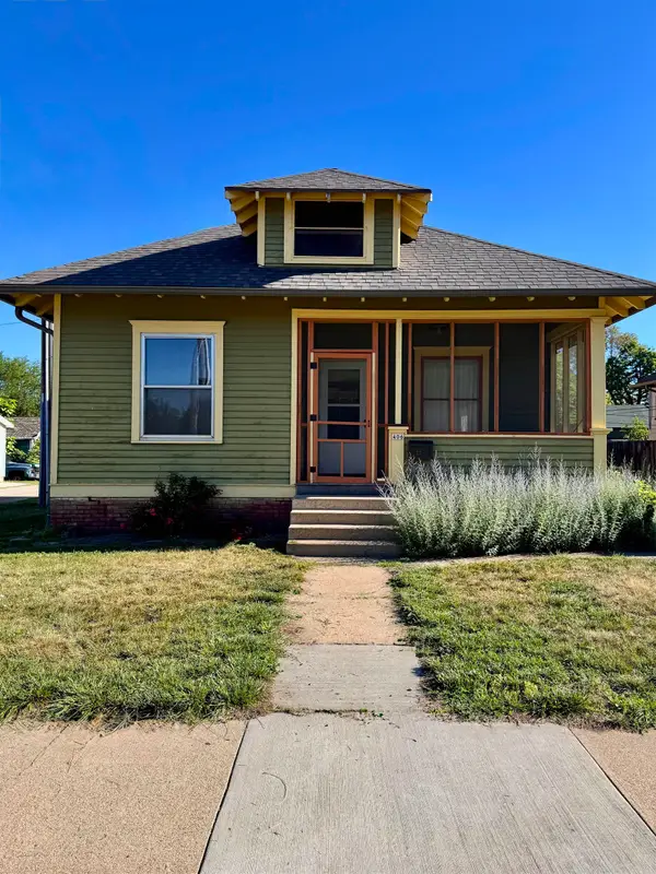 406 W 5th St., Yankton, SD 57078