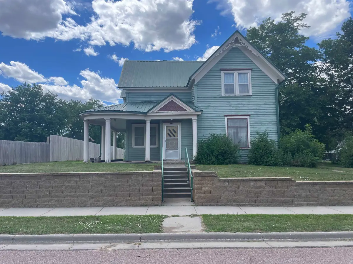230 4th St., Scotland, SD 57059 - #1