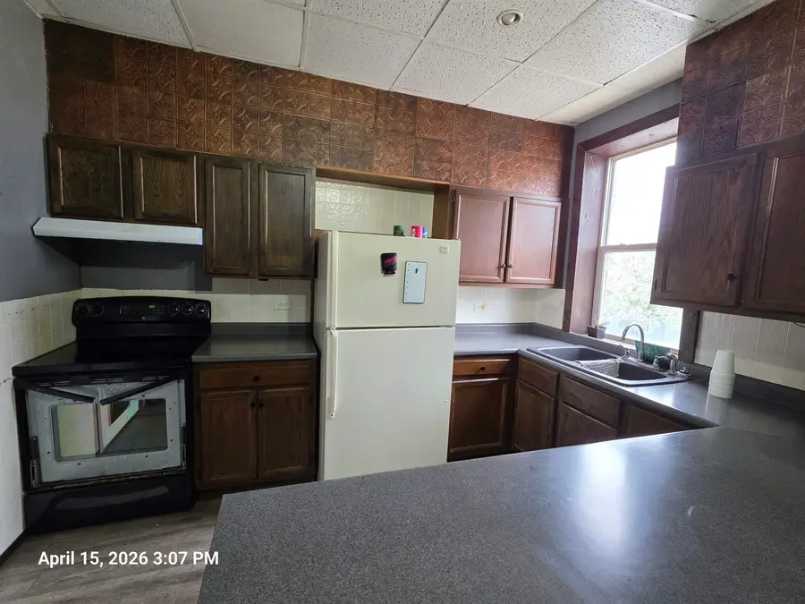 417 & 415 Saint James St, Wynot, NE 68792 - #2